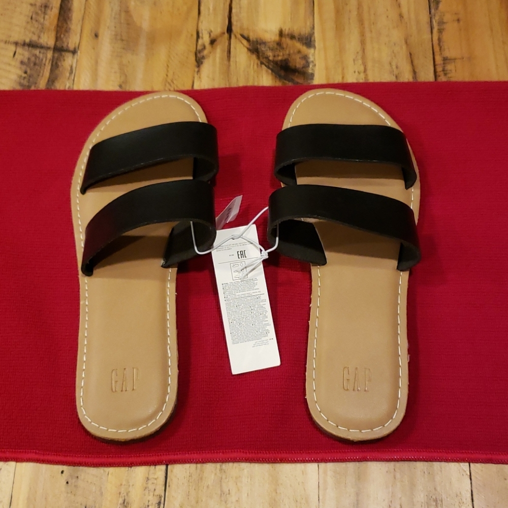 NWT Gap Sandals Black & Tan Size 7